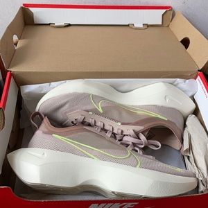 Nike Vista Lite